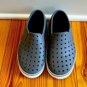 Native shoes kids size 12
